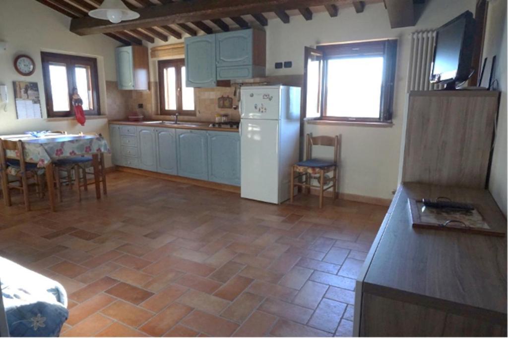 Colferraio 23 Dove L'Accoglienza E Di Casa! Vila Matelica Exterior foto