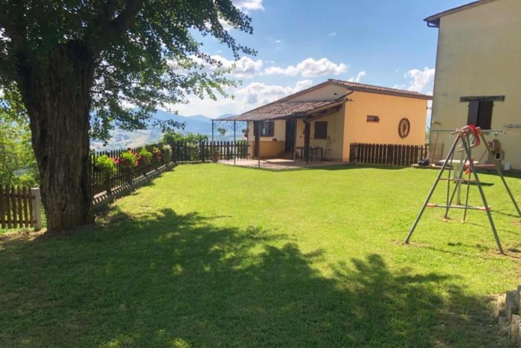 Colferraio 23 Dove L'Accoglienza E Di Casa! Vila Matelica Exterior foto